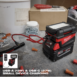 Reflector Compacto Plegable USB M18 ROVER Milwaukee 2359-20